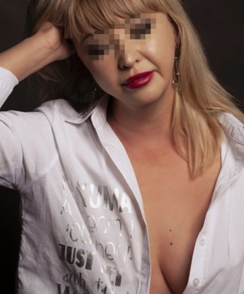 Я живу в Москве и готова стать твоим незабываемым компаньоном. Позволь мне погрузиться в твои фантазии и удовлетворить все твои желания. Мои услуги уникальны и разнообразны – от массажа до пикантных игр. У меня есть фото, которые подтвердят мою красоту и соблазнительные формы. Мои предыдущие клиенты были в восторге от встречи со мной и готовы подтвердить это. ✨💋 1793, 42 года